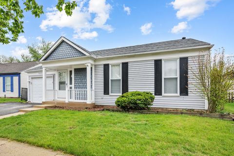Photo of 2666 Prairieview Lane, Aurora, IL 60502 (MLS # 12630416)