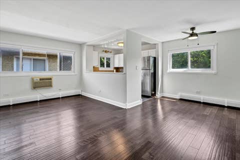Tiny photo for 425 S Elmwood Avenue #5, Oak Park, IL 60302 (MLS # 12738078)