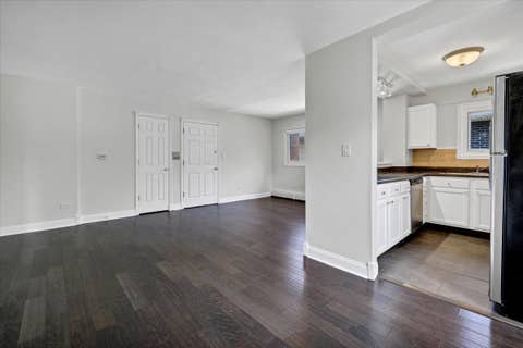 Tiny photo for 425 S Elmwood Avenue #5, Oak Park, IL 60302 (MLS # 12738078)