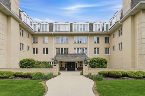 Photo of 75 6th Avenue #304, La Grange, IL 60525 (MLS # 12643385)