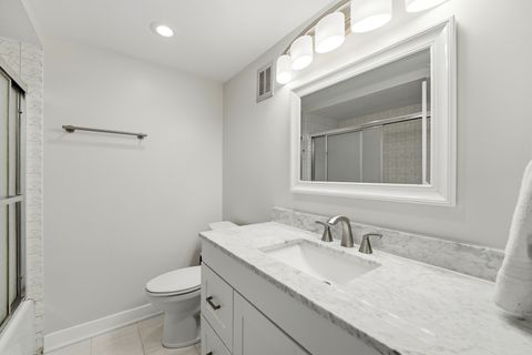 Tiny photo for 75 6th Avenue #304, La Grange, IL 60525 (MLS # 12643385)