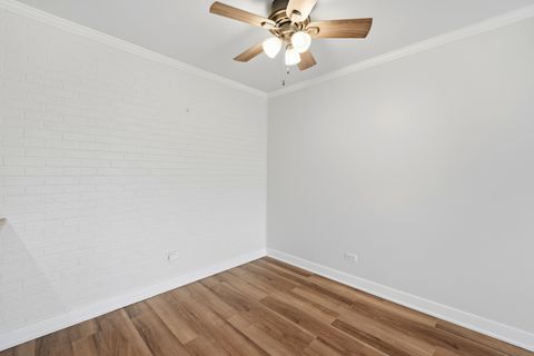 Tiny photo for 75 6th Avenue #304, La Grange, IL 60525 (MLS # 12643385)