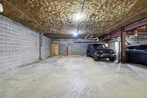 Tiny photo for 75 6th Avenue #304, La Grange, IL 60525 (MLS # 12643385)