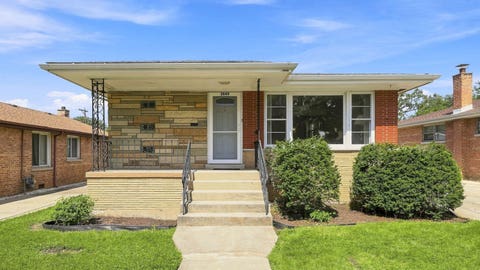 Photo of 2844 W 99th Street, Evergreen Park, IL 60805 (MLS # 12740463)