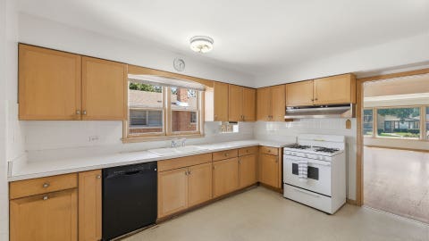 Tiny photo for 2844 W 99th Street, Evergreen Park, IL 60805 (MLS # 12740463)