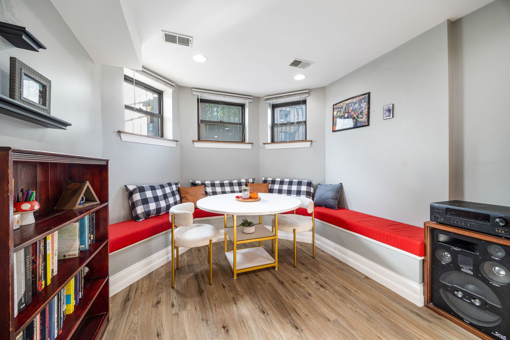 746 W CORNELIA Avenue GW