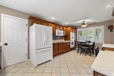Tiny photo for 1714 PARK Drive, Schaumburg, IL 60194 (MLS # 12604409)