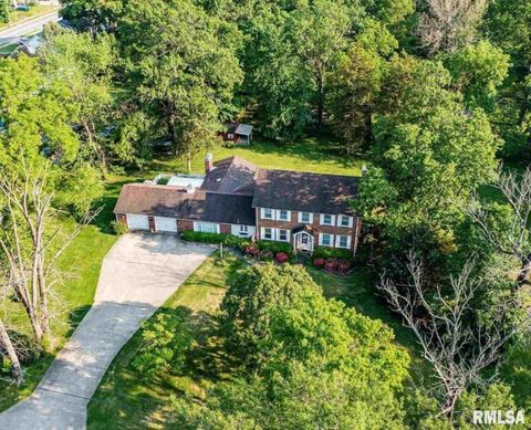 Tiny photo for 321 W Boone Street, Salem, IL 62881 (MLS # EB460090)