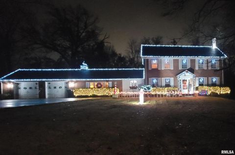 Photo of 321 W Boone Street, Salem, IL 62881 (MLS # EB460090)