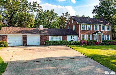 Tiny photo for 321 W Boone Street, Salem, IL 62881 (MLS # EB460090)