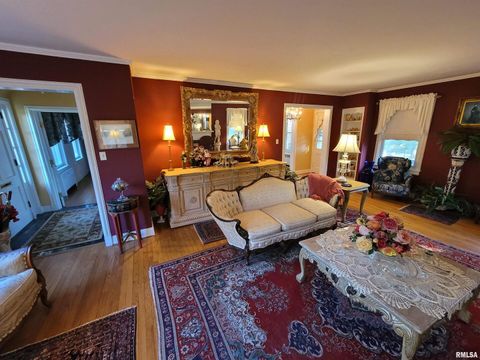 Tiny photo for 321 W Boone Street, Salem, IL 62881 (MLS # EB460090)