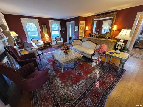 Tiny photo for 321 W Boone Street, Salem, IL 62881 (MLS # EB460090)