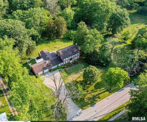 Tiny photo for 321 W Boone Street, Salem, IL 62881 (MLS # EB460090)