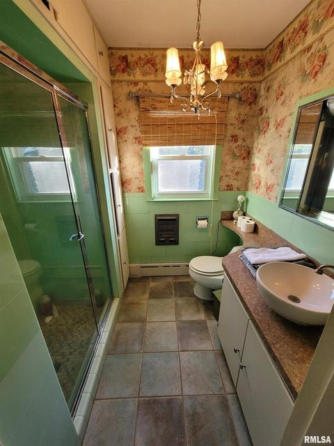 Tiny photo for 321 W Boone Street, Salem, IL 62881 (MLS # EB460090)