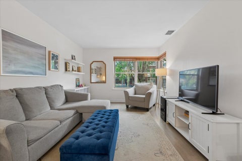 Tiny photo for 4939 N Wolcott Avenue #1A, Chicago, IL 60640 (MLS # 12660609)