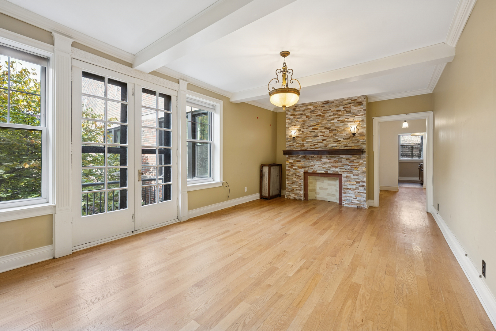 2315 N Commonwealth Avenue 3N