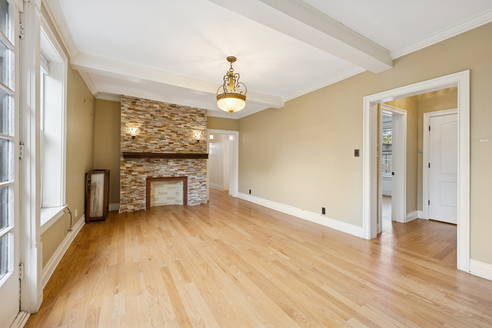 2315 N Commonwealth Avenue 3N