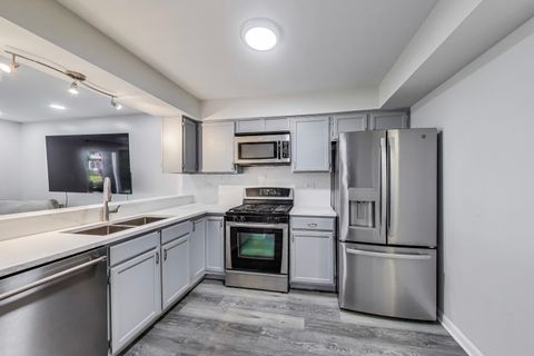 Tiny photo for 802 N Tamarac Boulevard, Addison, IL 60101 (MLS # 12487800)
