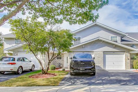 Tiny photo for 802 N Tamarac Boulevard, Addison, IL 60101 (MLS # 12487800)