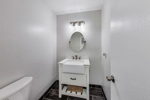 Tiny photo for 802 N Tamarac Boulevard, Addison, IL 60101 (MLS # 12487800)