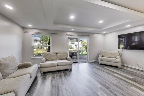 Tiny photo for 802 N Tamarac Boulevard, Addison, IL 60101 (MLS # 12487800)