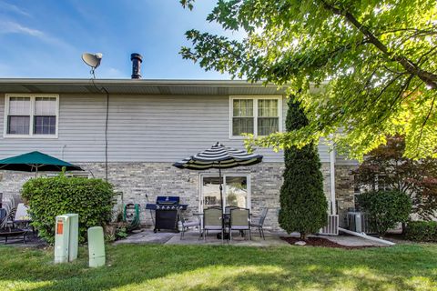 Tiny photo for 802 N Tamarac Boulevard, Addison, IL 60101 (MLS # 12487800)