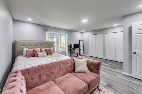 Tiny photo for 802 N Tamarac Boulevard, Addison, IL 60101 (MLS # 12487800)