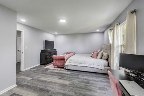 Tiny photo for 802 N Tamarac Boulevard, Addison, IL 60101 (MLS # 12487800)