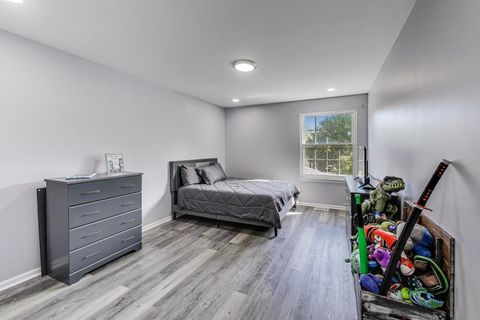 Tiny photo for 802 N Tamarac Boulevard, Addison, IL 60101 (MLS # 12487800)