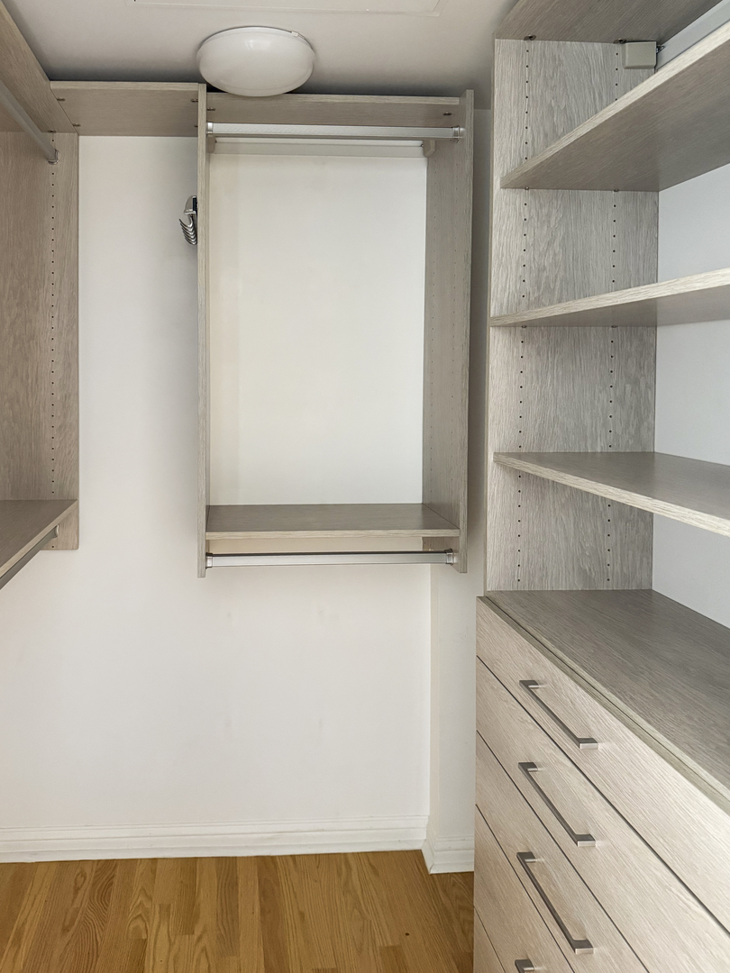 Chicago, Illinois 60611, United States, 1 Bedroom Bedrooms, ,1 BathroomBathrooms,Residential,Contingent,251106