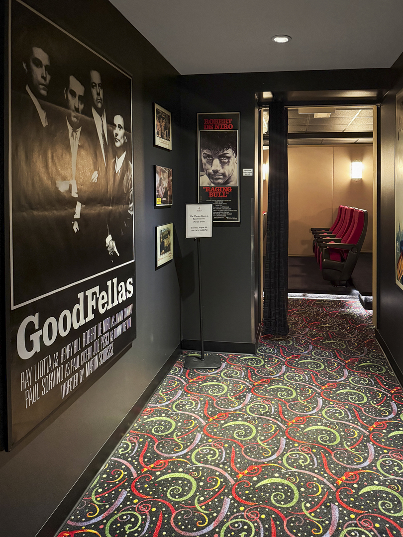 Chicago, Illinois 60611, United States, 1 Bedroom Bedrooms, ,1 BathroomBathrooms,Residential,Contingent,251106