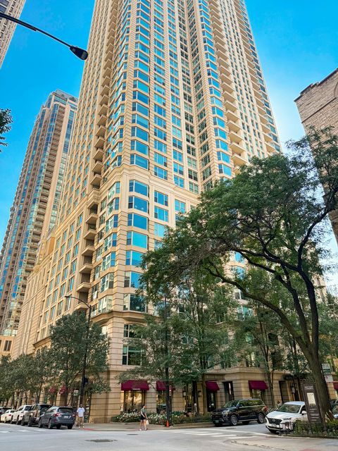 Photo of 25 E Superior Street #902, Chicago, IL 60611 (MLS # 12527990)
