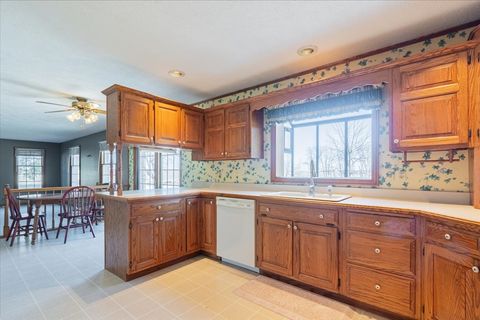 Tiny photo for 21389 N 2875 Road E, Lexington, IL 61753 (MLS # 12586179)