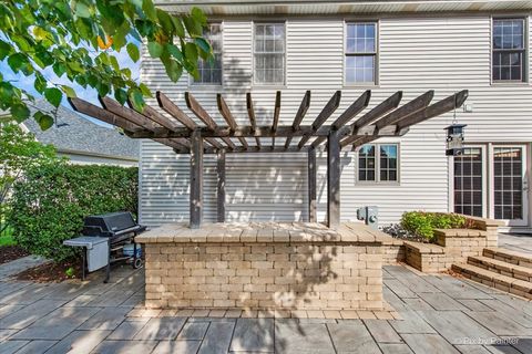 Tiny photo for 438 Mallard Point Drive, North Aurora, IL 60542 (MLS # 12472509)