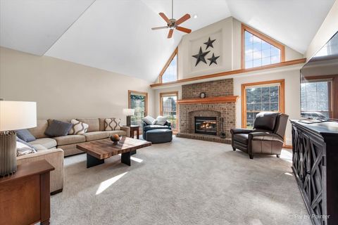 Tiny photo for 438 Mallard Point Drive, North Aurora, IL 60542 (MLS # 12472509)