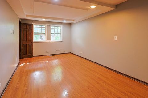 Tiny photo for 2021 BERKSHIRE Circle #B, Carpentersville, IL 60110 (MLS # 12487769)