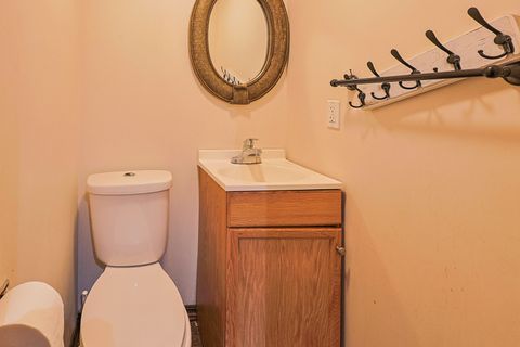 Tiny photo for 2021 BERKSHIRE Circle #B, Carpentersville, IL 60110 (MLS # 12487769)