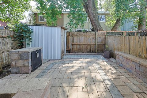 Tiny photo for 2021 BERKSHIRE Circle #B, Carpentersville, IL 60110 (MLS # 12487769)