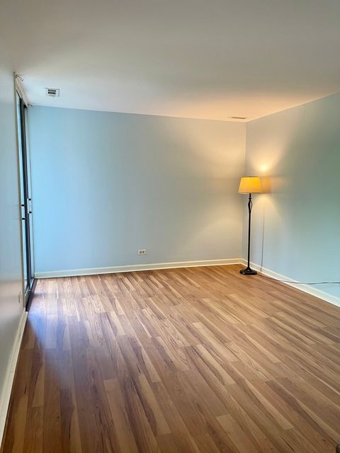 Tiny photo for 5900 Oakwood Drive #5L, Lisle, IL 60532 (MLS # 12478635)