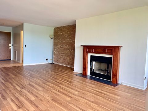 Tiny photo for 5900 Oakwood Drive #5L, Lisle, IL 60532 (MLS # 12478635)