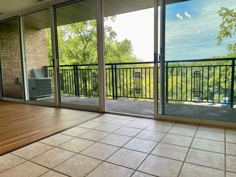 Tiny photo for 5900 Oakwood Drive #5L, Lisle, IL 60532 (MLS # 12478635)