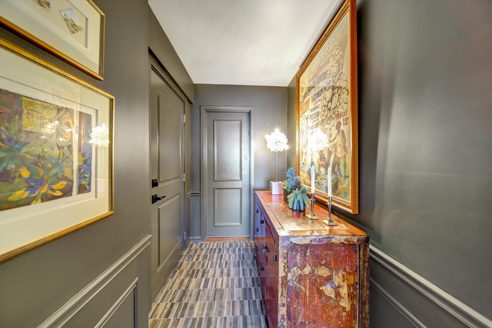 1555 N Astor Street 21W