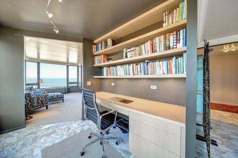 Tiny photo for 1555 N Astor Street #21W, Chicago, IL 60610 (MLS # 12585034)