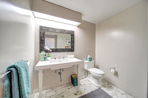 Tiny photo for 1555 N Astor Street #21W, Chicago, IL 60610 (MLS # 12585034)