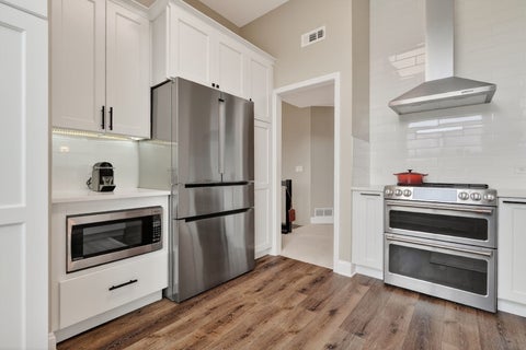 Tiny photo for 962 Shoreline Road #898, Lake Barrington, IL 60010 (MLS # 12760227)