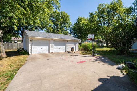 Tiny photo for 355 N Cherry Street, El Paso, IL 61738 (MLS # 12471532)