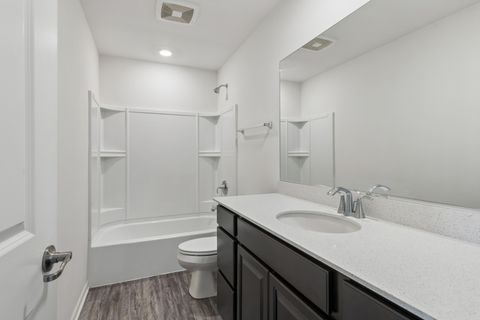 Tiny photo for 511 Cimmaron Circle, Crystal Lake, IL 60012 (MLS # 12604336)