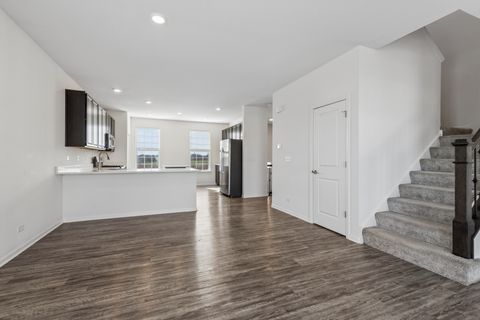 Tiny photo for 511 Cimmaron Circle, Crystal Lake, IL 60012 (MLS # 12604336)
