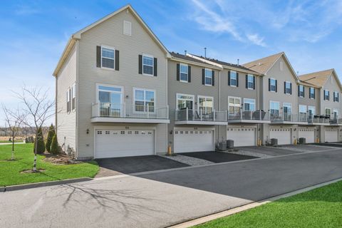 Tiny photo for 511 Cimmaron Circle, Crystal Lake, IL 60012 (MLS # 12604336)
