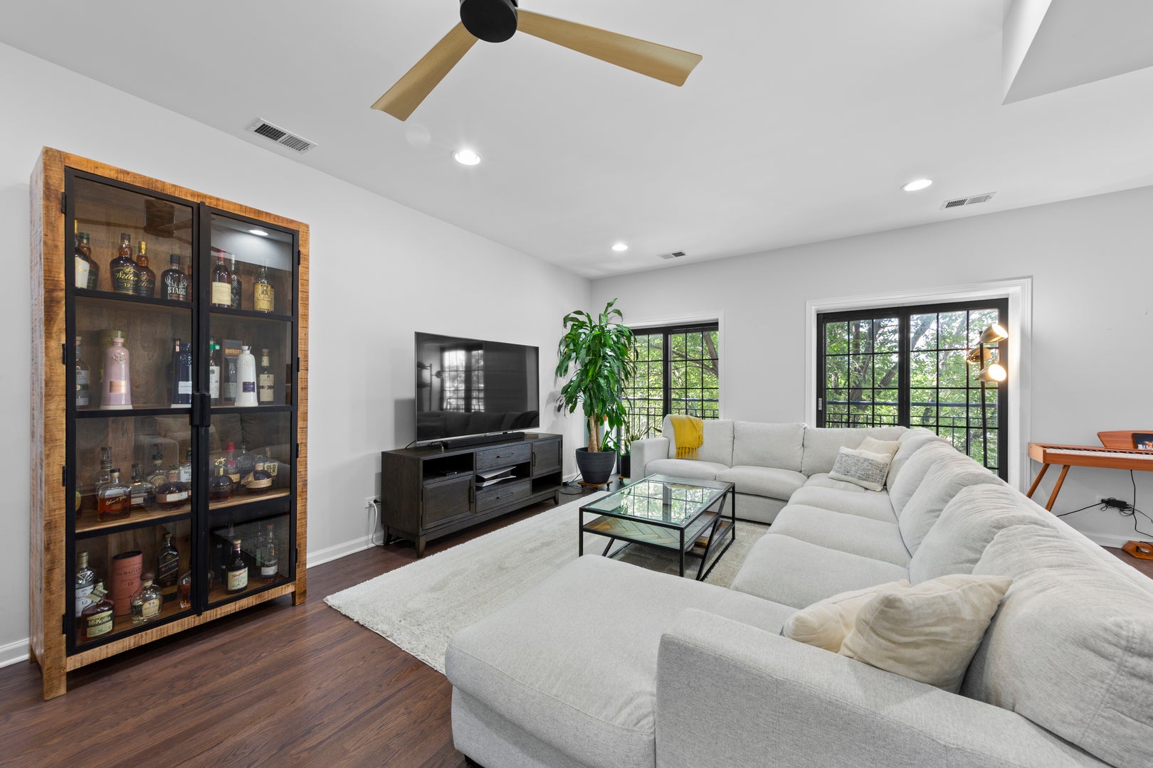 1521 N Ashland Avenue 3